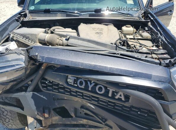 3TMCZ5ANXHM054960 2017 TOYOTA TACOMA Gray Rear interior view