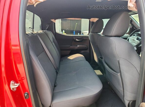 3TMCZ5ANXHM065943 2017 TOYOTA TACOMA Красный Вид задних сидений
