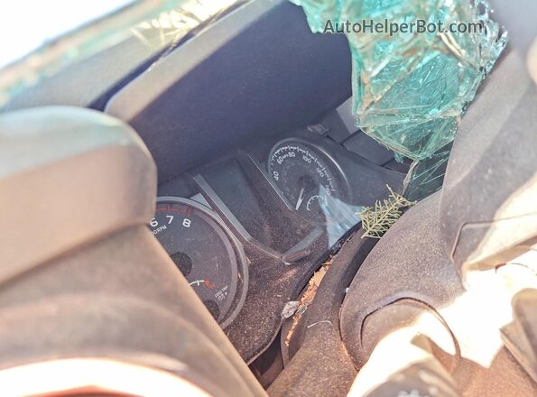 3TMCZ5ANXHM083228 2017 TOYOTA TACOMA Gray Սարքավորումների վահանակի տեսք
