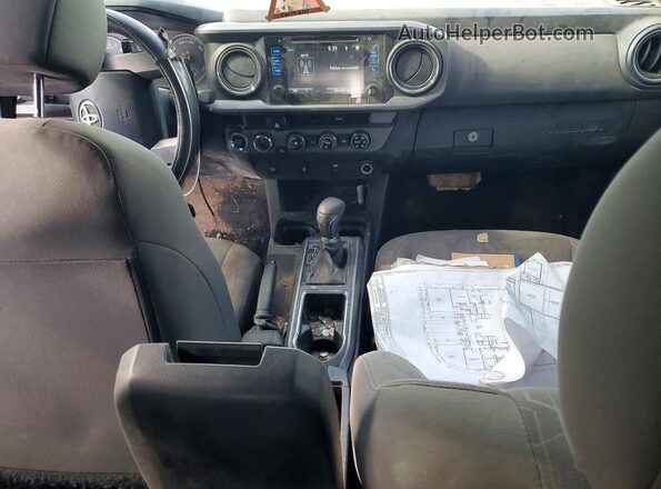 3TMCZ5ANXHM084282 2017 TOYOTA TACOMA Белый Вид панели приборов