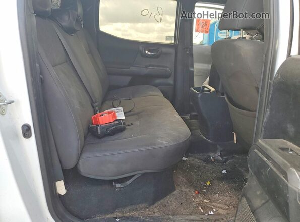 3TMCZ5ANXHM084282 2017 TOYOTA TACOMA Белый Вид задних сидений