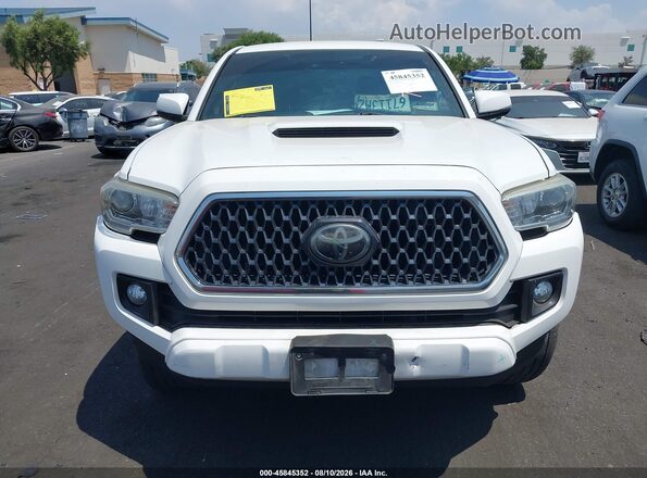 3TMCZ5ANXJM173274 2018 TOYOTA TACOMA White Вид щитка приладів