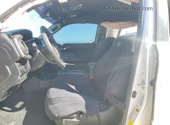 3TMDZ5BN5PM166468 2023 TOYOTA TACOMA White Widok wnętrza z przodu