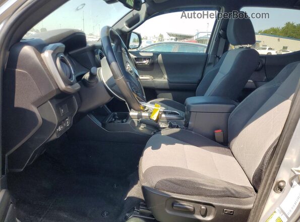 3TMDZ5BN7LM094232 2020 TOYOTA TACOMA Серебряный Вид салона спереди