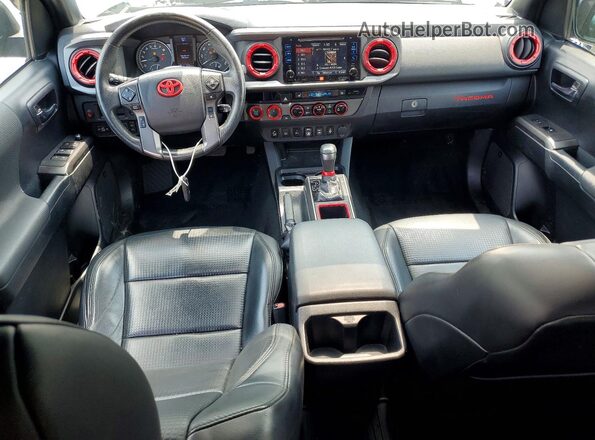 3TMDZ5BN8JM054335 2018 TOYOTA TACOMA Silver Vista del salpicadero
