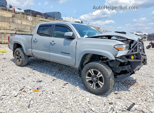 3TMDZ5BN8JM054335 2018 TOYOTA TACOMA Silver Delantero derecho