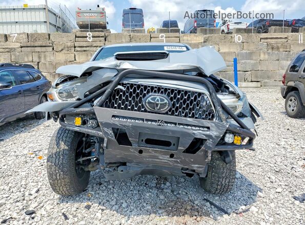 3TMDZ5BN8JM054335 2018 TOYOTA TACOMA Silver Vista frontal