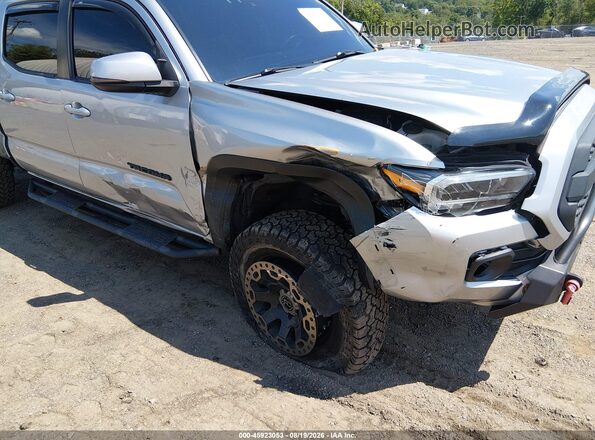 3TMDZ5BN8NM129654 2022 TOYOTA TACOMA Silver Widok z przodu