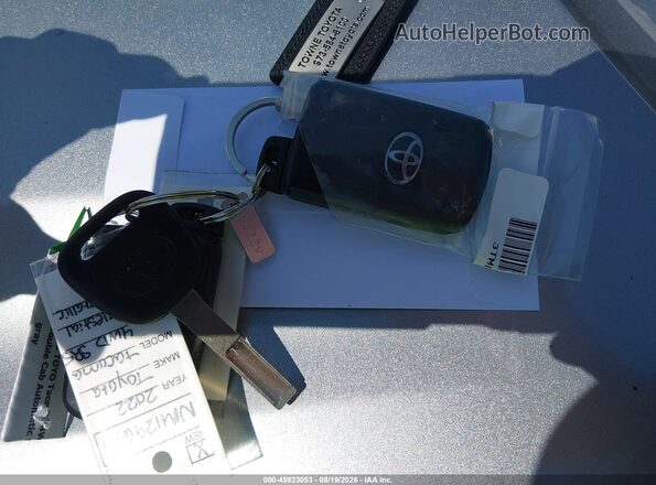 3TMDZ5BN8NM129654 2022 TOYOTA TACOMA Silver Widok deski rozdzielczej