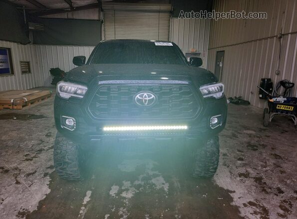 3TMGZ5AN1LM366790 2020 TOYOTA TACOMA Black Widok z przodu