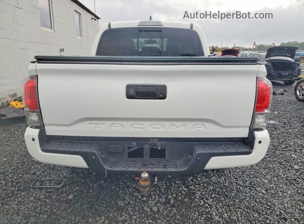 3TMGZ5AN4HM055751 2017 TOYOTA TACOMA White Вид ззаду