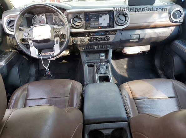 3TMGZ5AN6JM140368 2018 TOYOTA TACOMA Tan Вид панелі приладів