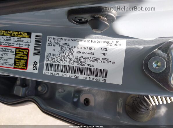 3TMGZ5AN8JM142719 2018 TOYOTA TACOMA Gray Widok komory silnika