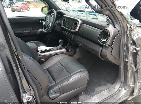 3TMGZ5AN8JM154529 2018 TOYOTA TACOMA Gray Widok wnętrza z przodu