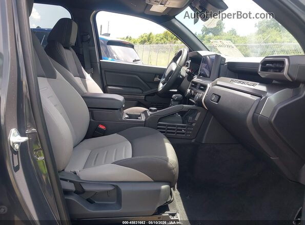 3TMKB5FN1RM004815 2024 TOYOTA TACOMA Gray Vista interior delantera