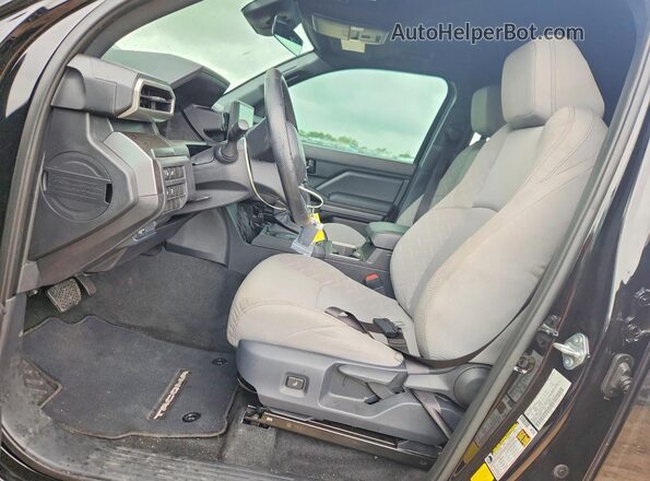 3TMKB5FN1TM068022 2026 TOYOTA TACOMA Черный Вид салона спереди