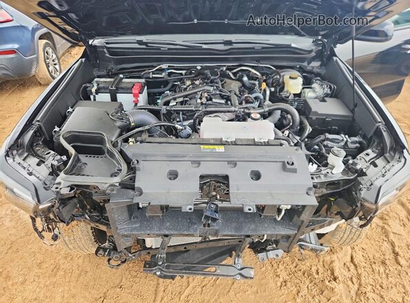 3TMKB5FN1TM068022 2026 TOYOTA TACOMA Черный Вид задней части салона