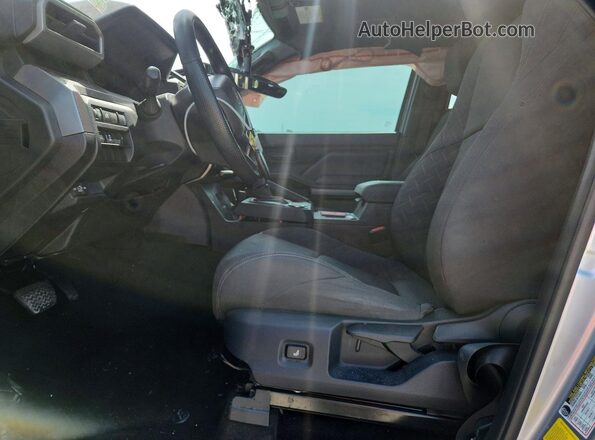 3TMKB5FN3SM041838 2025 TOYOTA TACOMA Silver Front interior view