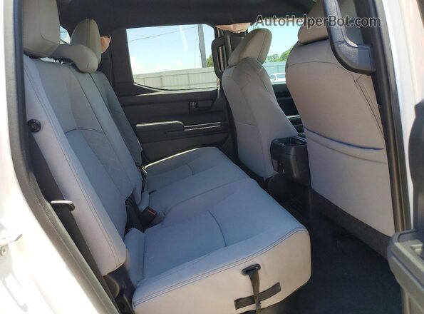 3TMKB5FN7RM019528 2024 TOYOTA TACOMA White Вид задніх сидінь