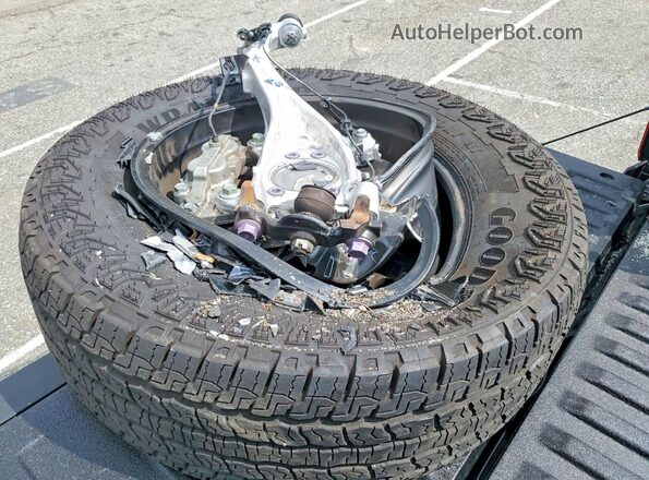 3TMKB5FN8TM054571 2026 TOYOTA TACOMA Gray ძრავის განყოფილების ხედი