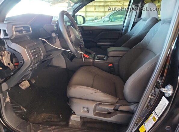 3TMKB5FN8TM058443 2026 TOYOTA TACOMA Black Սալոնի դիմացի տեսք