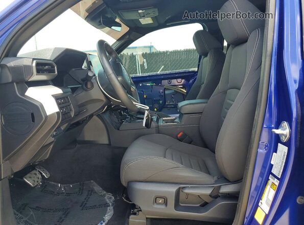 3TMKB5FN9RM004433 2024 TOYOTA TACOMA Синий Вид салона спереди