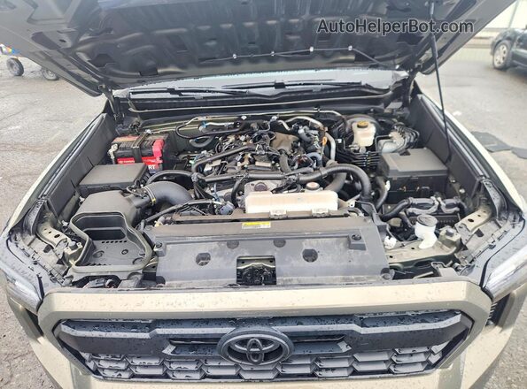 3TMLB5JN0SM097571 2025 TOYOTA TACOMA Green Սալոնի հետևի տեսք