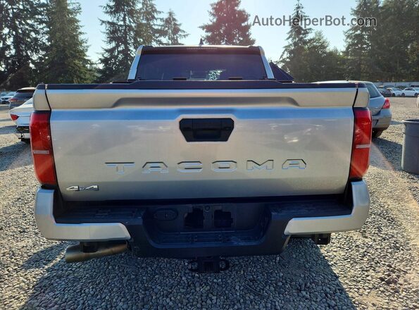 3TMLB5JN0SM108763 2025 TOYOTA TACOMA Серебряный Вид сзади
