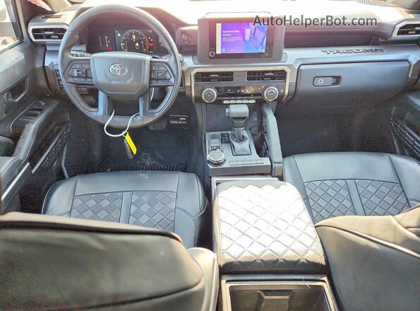 3TMLB5JN0SM108763 2025 TOYOTA TACOMA Серебряный Вид панели приборов
