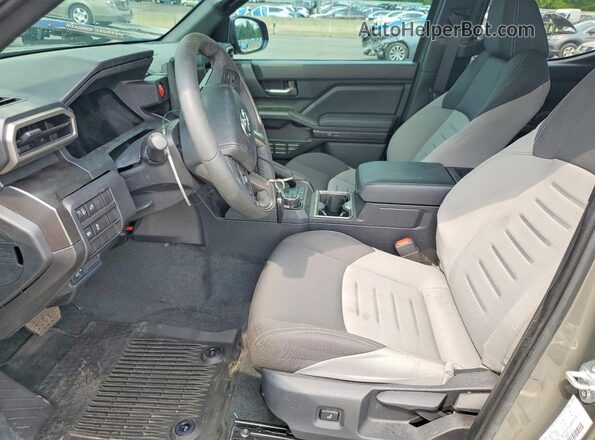 3TMLB5JN0SM180238 2025 TOYOTA TACOMA Green Вид салону спереду