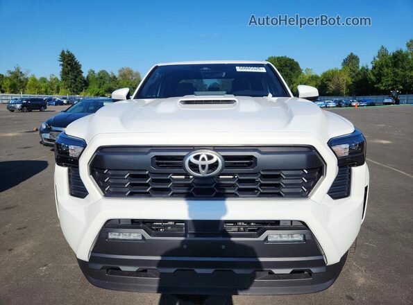 3TMLB5JN1RM032576 2024 TOYOTA TACOMA White Widok z przodu