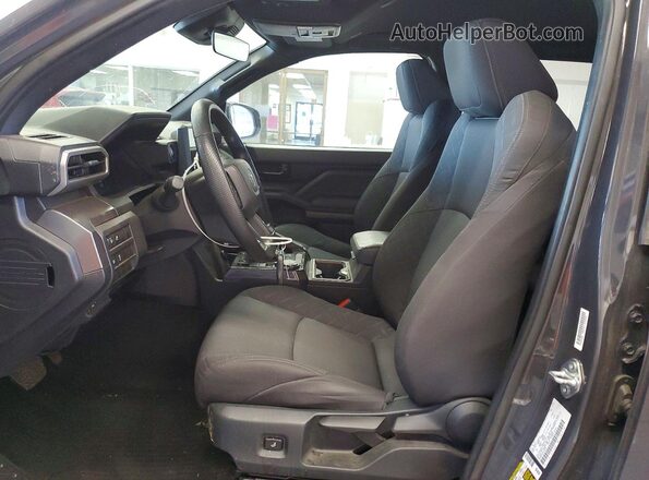 3TMLB5JN2SM168933 2025 TOYOTA TACOMA Charcoal Vista interior delantera