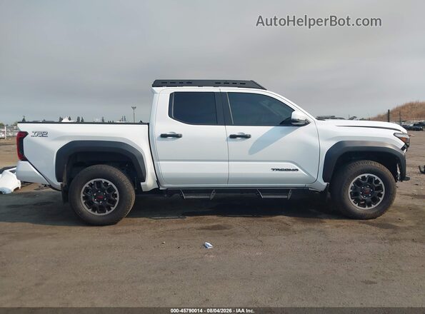 3TMLB5JN4RM066172 2024 TOYOTA TACOMA White 360 interior view