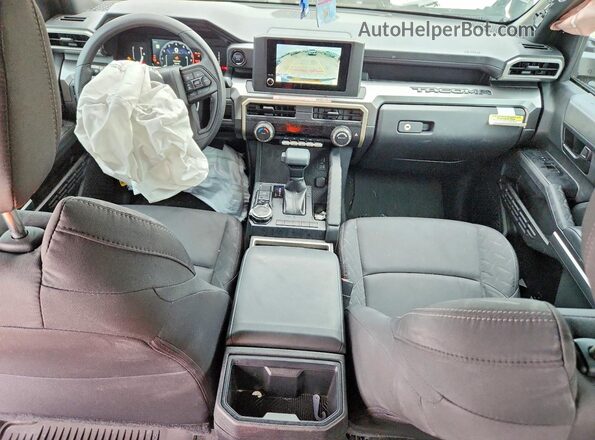 3TMLB5JN4SM193414 2025 TOYOTA TACOMA Black Vista del salpicadero