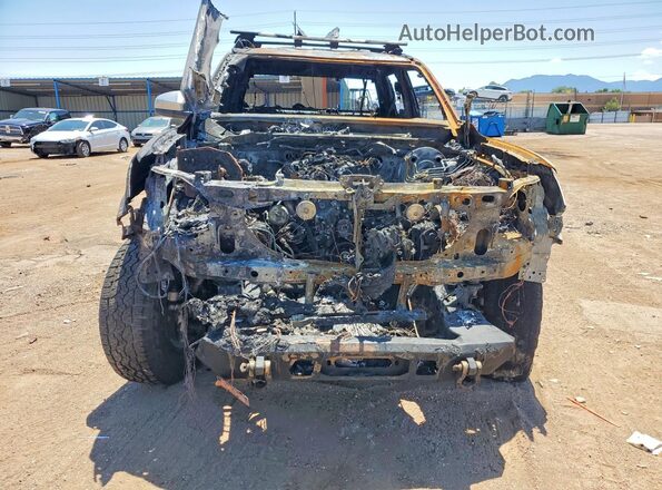 3TMLB5JN5RM004876 2024 TOYOTA TACOMA Silver Front view