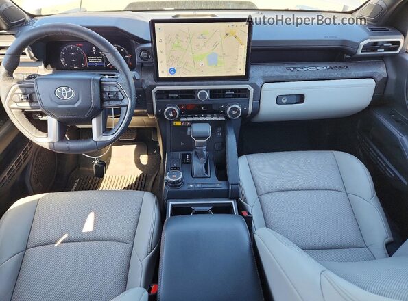 3TMLB5JN5RM053124 2024 TOYOTA TACOMA Silver წინა პანელის ხედი
