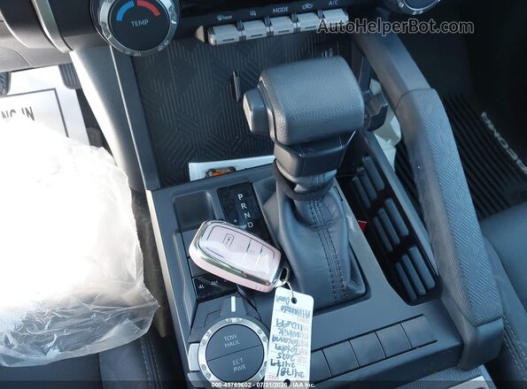 3TMLB5JN5SM110699 2025 TOYOTA TACOMA White Вид панелі приладів