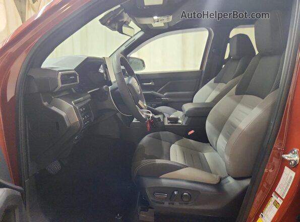 3TMLB5JN5SM139670 2025 TOYOTA TACOMA Orange Սալոնի դիմացի տեսք