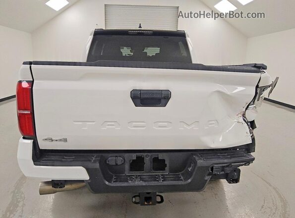 3TMLB5JN6RM000951 2024 TOYOTA TACOMA White Rear view