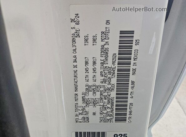 3TMLB5JN6RM000951 2024 TOYOTA TACOMA White Engine compartment view