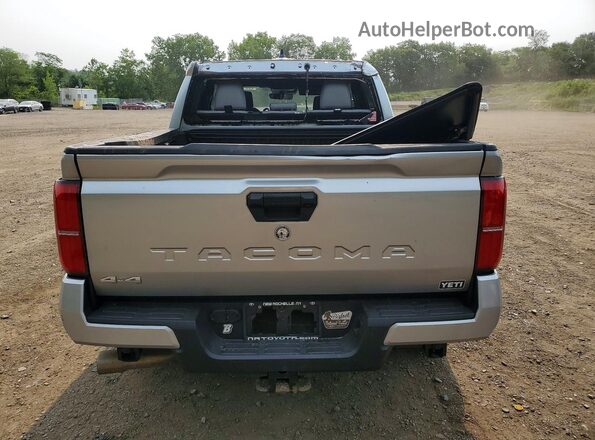 3TMLB5JN6RM079103 2024 TOYOTA TACOMA Silver Widok z tyłu