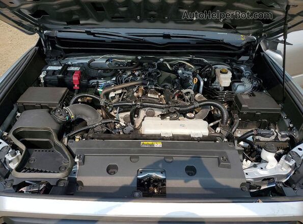 3TMLB5JN6RM079103 2024 TOYOTA TACOMA Silver Widok wnętrza z tyłu