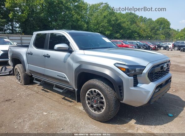 3TMLB5JN6SM112669 2025 TOYOTA TACOMA Серебряный Вид задней части салона