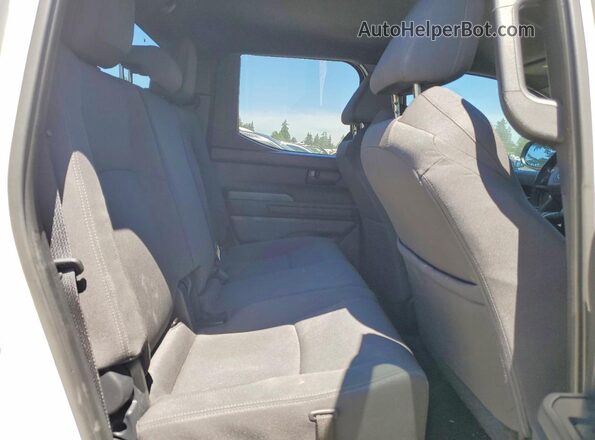 3TMLB5JN6SM128208 2025 TOYOTA TACOMA White უკანა სავარძლების ხედი