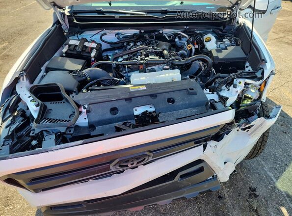 3TMLB5JN6TM221182 2026 TOYOTA TACOMA White უკანა სალონის ხედი
