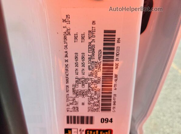3TMLB5JN6TM221182 2026 TOYOTA TACOMA White ძრავის განყოფილების ხედი