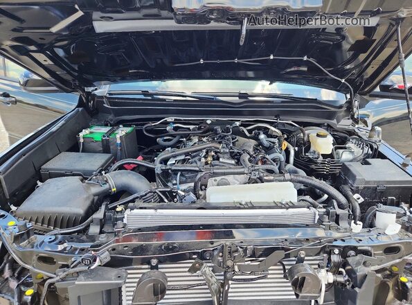 3TMLB5JN6TM234689 2026 TOYOTA TACOMA Black Widok wnętrza z tyłu