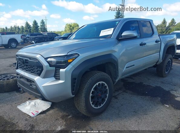 3TMLB5JN6TM250455 2026 TOYOTA TACOMA Silver Vista tres cuartos delantera izquierda