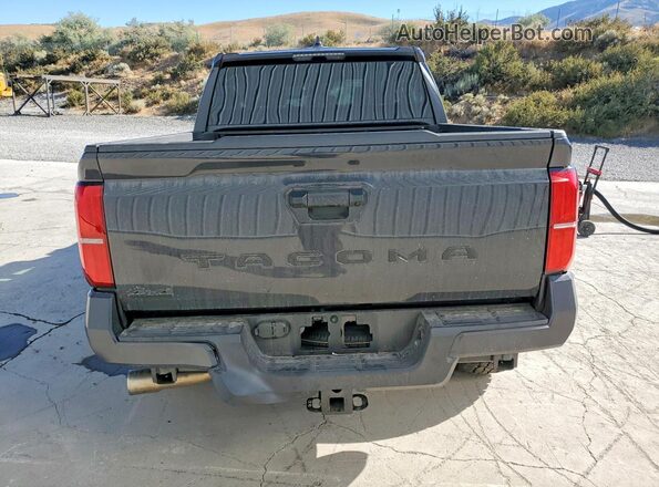 3TMLB5JN6TM270656 2026 TOYOTA TACOMA Black Widok z tyłu