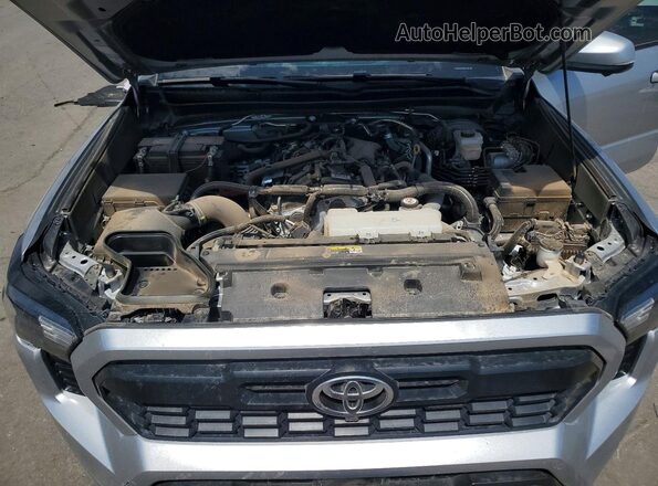 3TMLB5JN7RM087386 2024 TOYOTA TACOMA Серебряный Вид задней части салона
